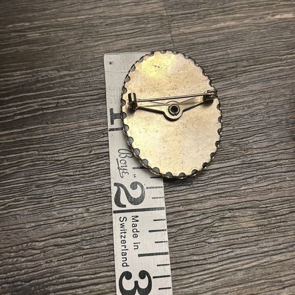 Vintage White Gray Schnauzer Poodle Dog Framed Pin Brooch Jewelry - Picture 5 of 5